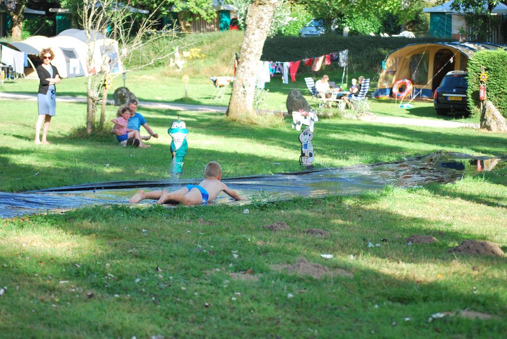 Camping Les Tournesols Sillé-le-Guillaume Eksteriør bilde