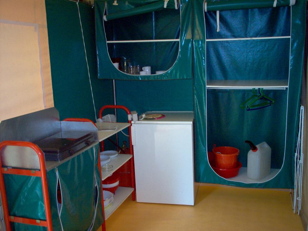 Camping Les Tournesols Sillé-le-Guillaume Eksteriør bilde